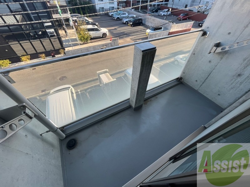 バルコニー　バルコニーです。洗濯物を干したり一息ついたりできますね！