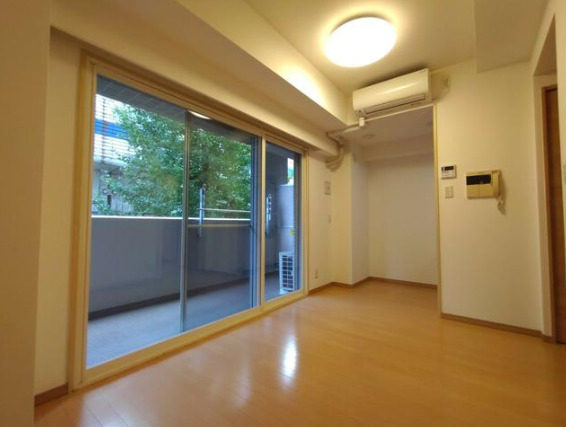 居室・リビング　※別部屋参考写真