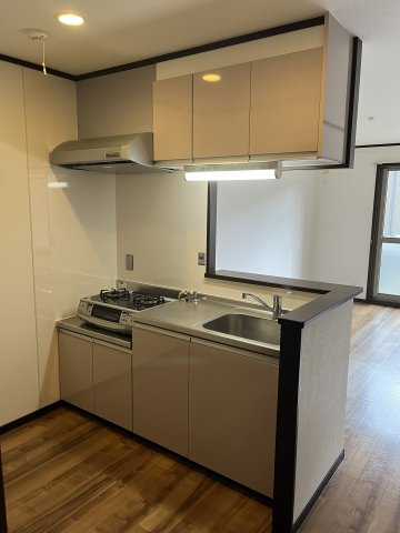 キッチン　2口コンロ付きのカウンターキッチンです♪