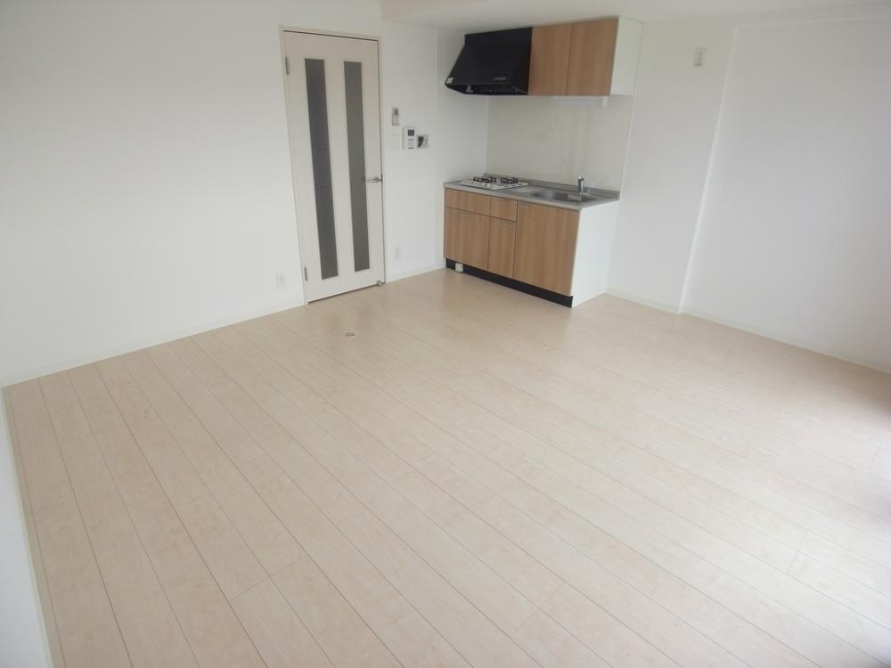 居室・リビング　※写真は同物件・同タイプの別室です