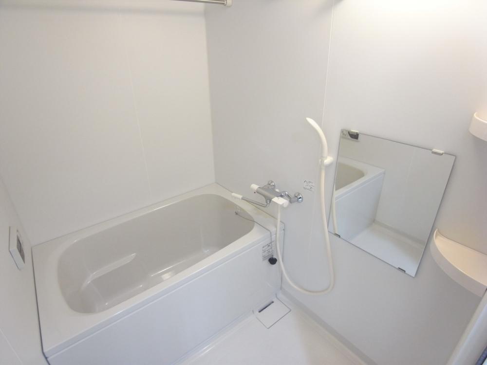 バス・シャワールーム　※写真は同物件・同タイプの別室です