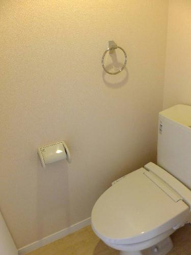 トイレ　温水洗浄便座