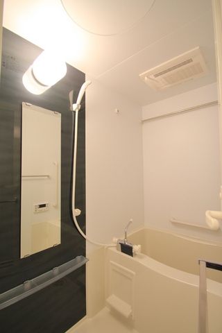 バス・シャワールーム　浴室乾燥機能付バスルーム