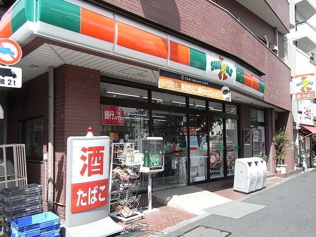 コンビニ　サンクス新宿鶴巻町店（コンビニ）まで50m