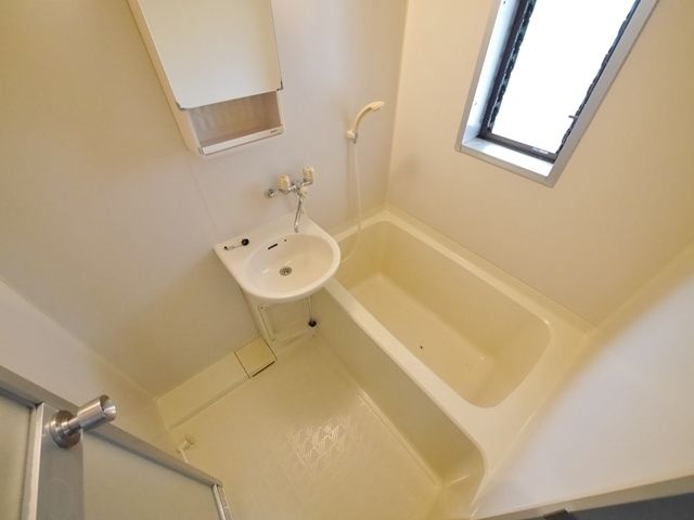 バス・シャワールーム　★お問い合わせはタウンハウジング聖蹟桜ヶ丘店まで★