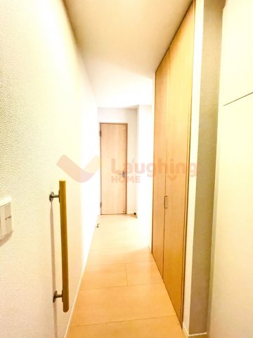 玄関　収納もある玄関です※類似部屋のお写真になります。