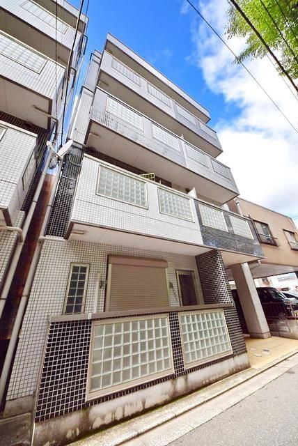 建物外観　防音性に優れた鉄骨造