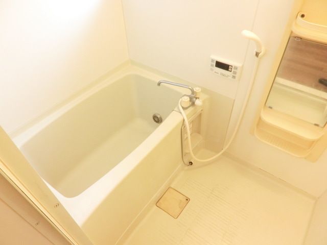 バス・シャワールーム　追焚付きのバスルームです。