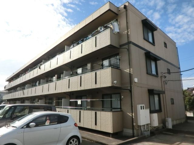 建物外観　日当たり良好　周辺は静かな環境です