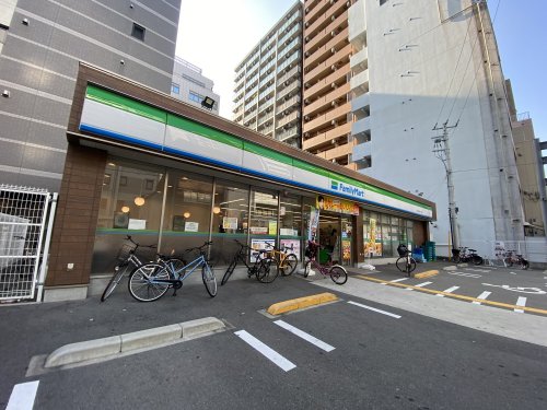 コンビニ　ファミリーマート（コンビニ）まで160m