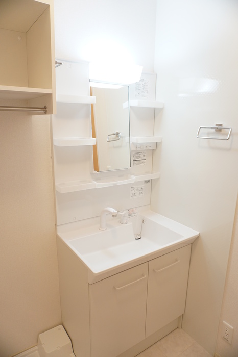 洗面設備　コンパクトで使いやすい洗面所