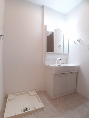 洗面設備　使いやすい洗面所です