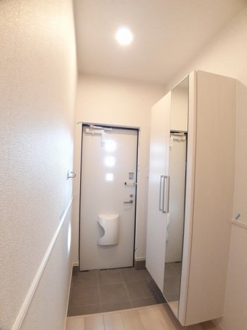 玄関　明るい玄関です