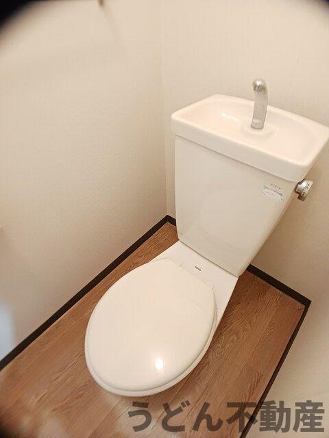 トイレ　うどん県のお部屋探しはうどん不動産へ うどんちゃんとLINE