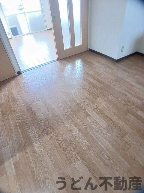 居室・リビング　うどん県のお部屋探しはうどん不動産へ うどんちゃんとLINE