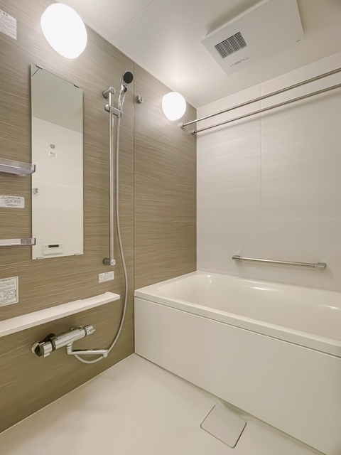 バス・シャワールーム　※写真は同タイプ住戸です。