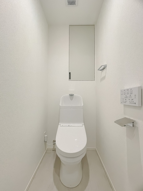 トイレ　※写真は同タイプ住戸です。