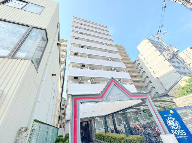 建物外観　存在感のある外観は落ちついた色合いで、堂々としていますね。