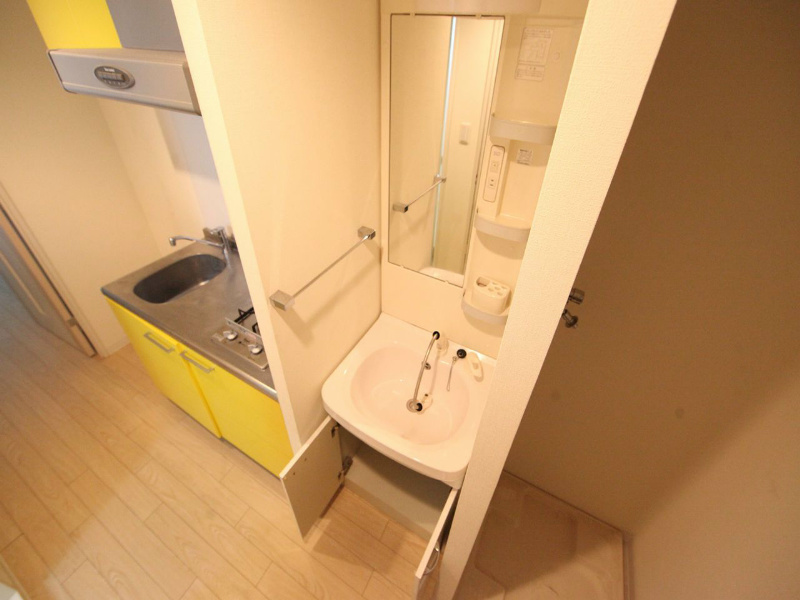 洗面設備　独立洗面台（シャンプードレッサー）