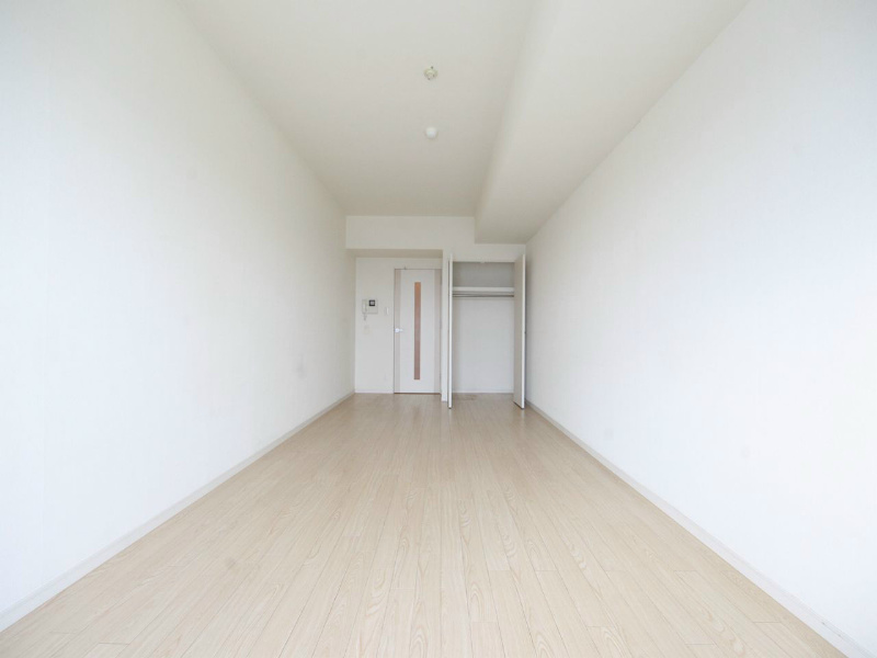 その他部屋・スペース　洋室10.5帖　クローゼット（収納充実してます）