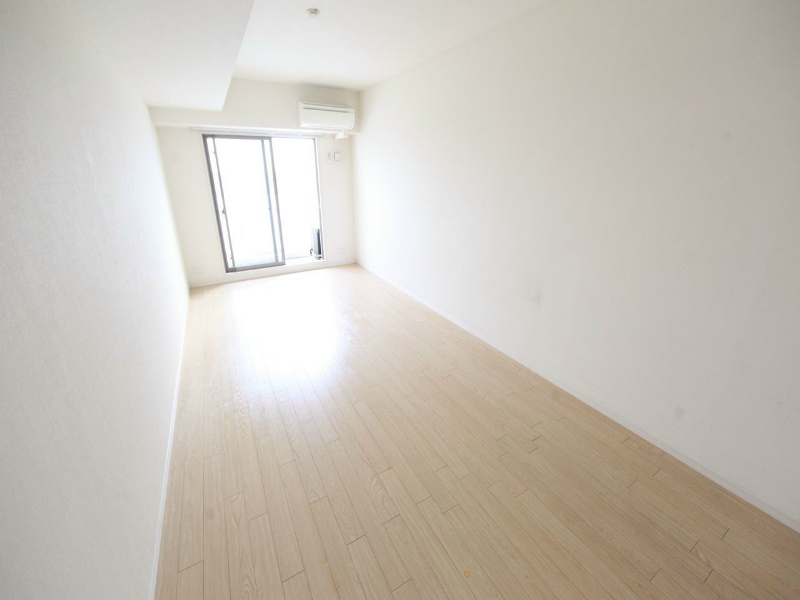 居室・リビング　洋室10.5帖　エアコン完備