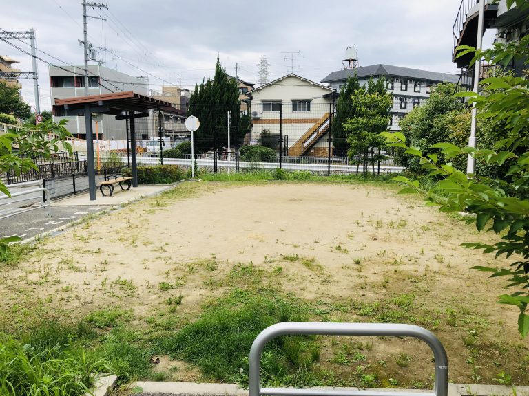 公園　稲津町１丁目広場（公園）まで369m