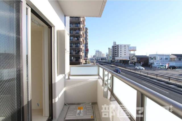 バルコニー　※２０１号室の写真を流用しています。