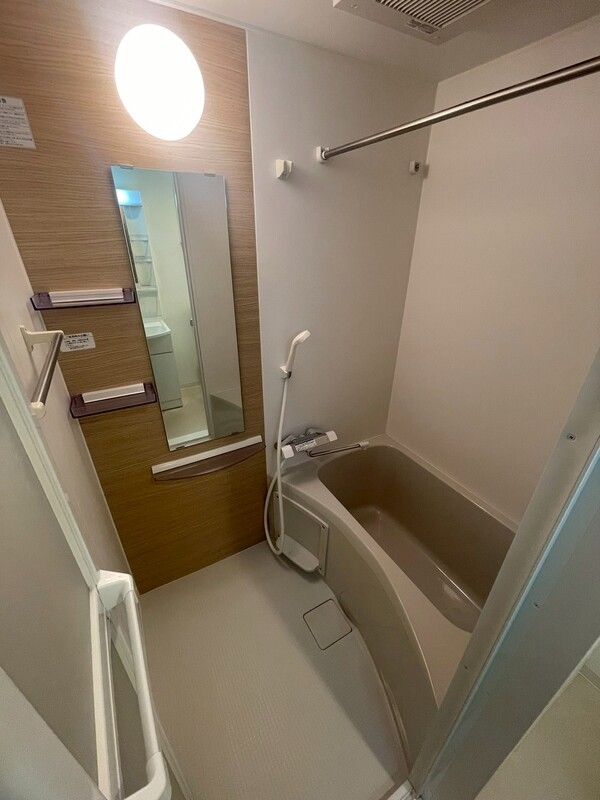 バス・シャワールーム　別部屋参考写真