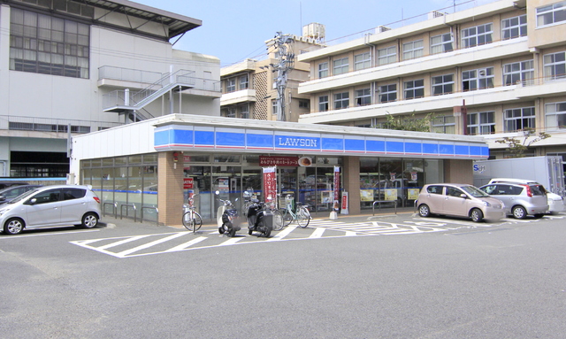 コンビニ　ローソン松山湊町七丁目店（コンビニ）まで350m