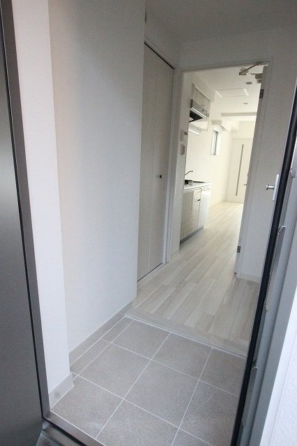 玄関　同物件別号室のものです。