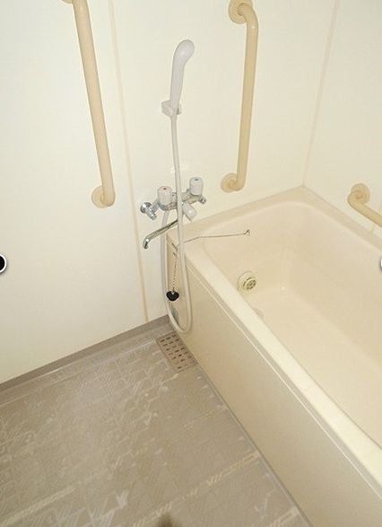 バス・シャワールーム　バス