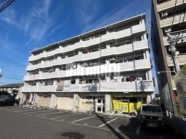 建物外観　遮音性の高い鉄筋コンクリート造です。