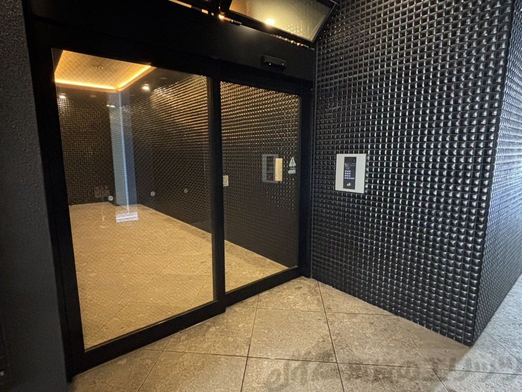 エントランス　エントランス