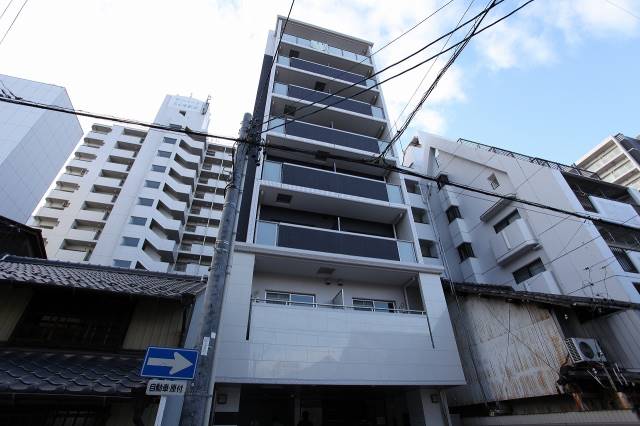 建物外観　暮らしやすさで人気のエリアのお部屋です