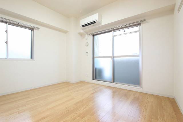 居室・リビング　広くきれいに仕上げてありますよ