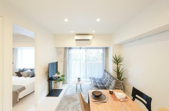 居室・リビング　家具・家電の備え付けはありません