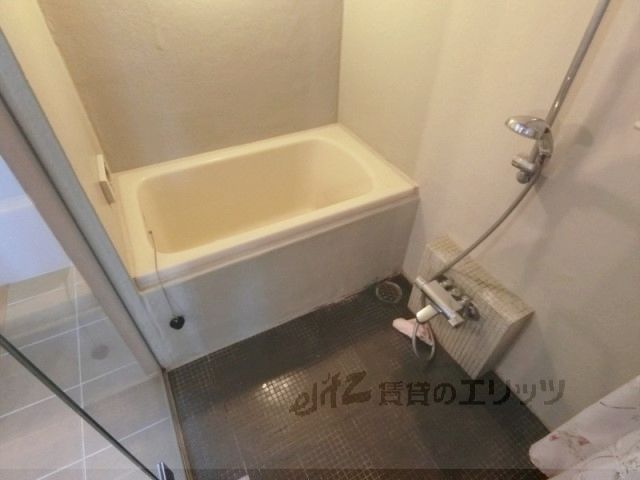 バス・シャワールーム　風呂