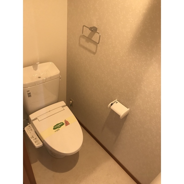 トイレ　ウォシュレット付き
