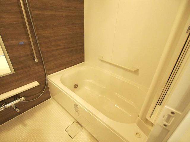 バス・シャワールーム　※写真は同タイプ住戸です。