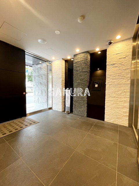 エントランス　管理の行き届いたエントランスです♪