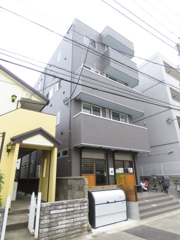 建物外観　オートロック付きで安心☆