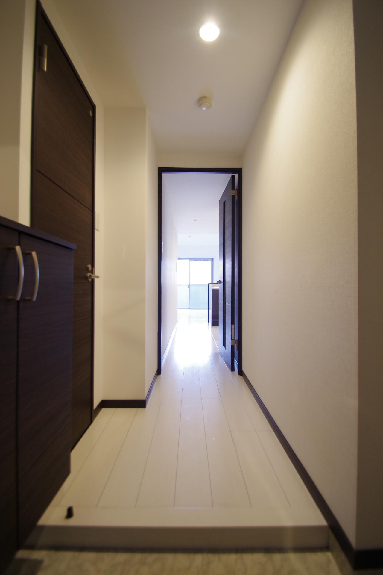 玄関　同タイプ別室の写真です。