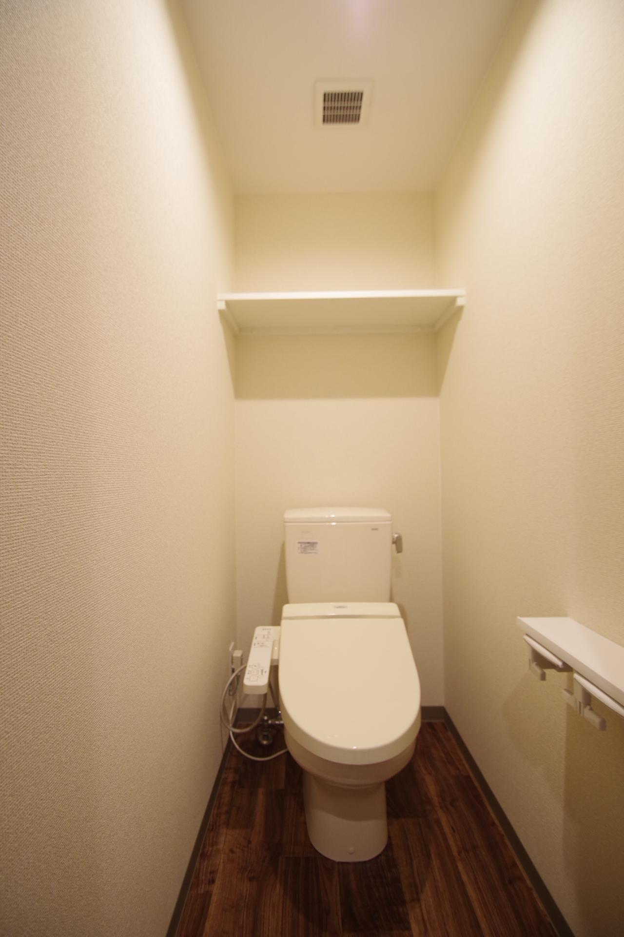 トイレ　同タイプ別室の写真です。