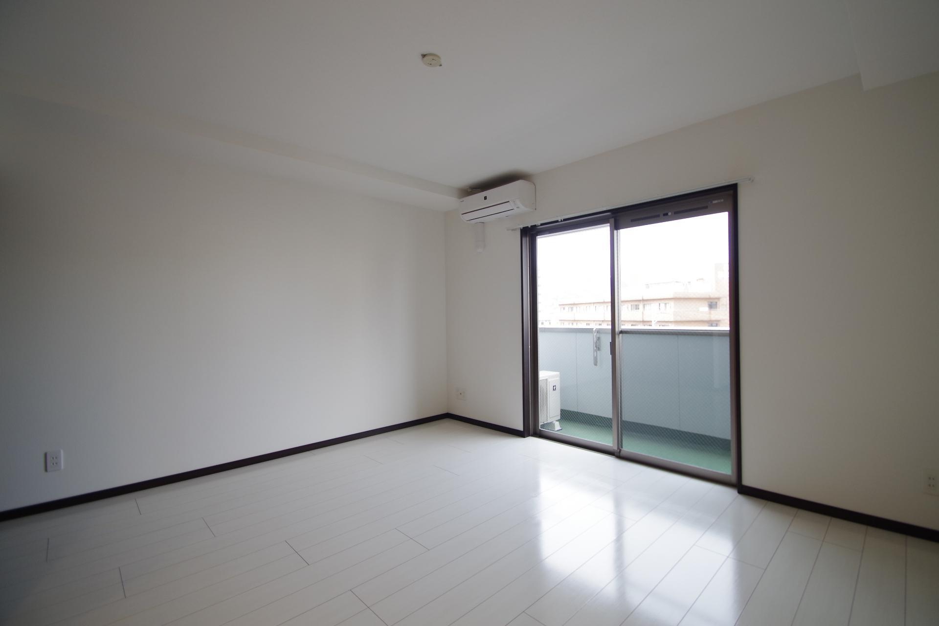 居室・リビング　同タイプ別室の写真です。