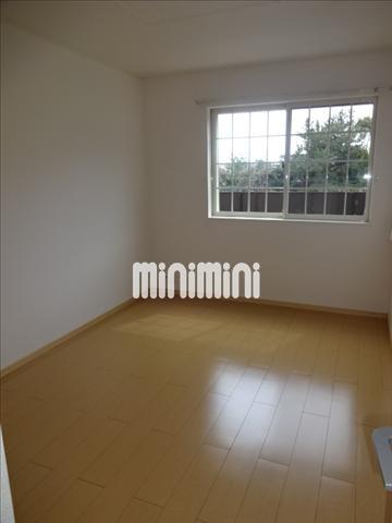 その他部屋・スペース　窓がたくさんあって風通しも良さそうです。