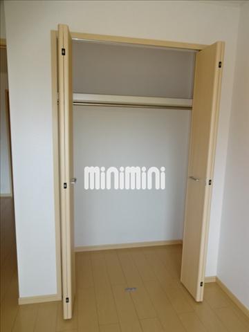 収納　衣類もたくさん収納できますね。