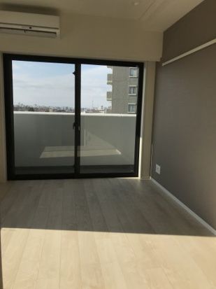 居室・リビング　☆明るい居間☆