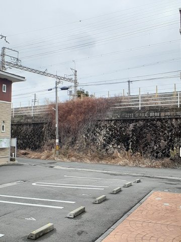 駐車場　駐車場に車を止められます
