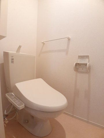 トイレ　コンパクトで使いやすいトイレです