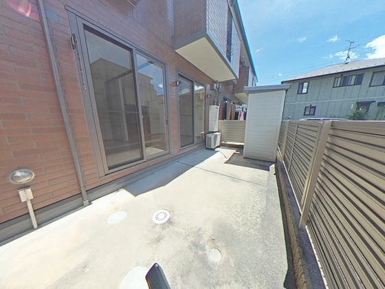 庭　※別部屋の写真です